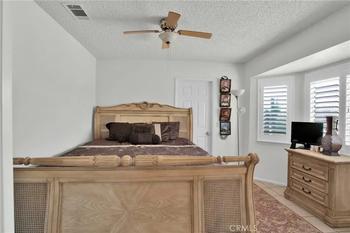 15545 Dale Evans, Apple Valley, California 92307