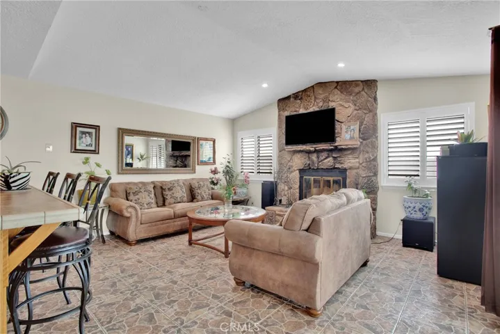 15545 Dale Evans, Apple Valley, California 92307