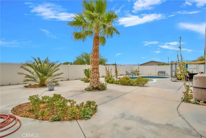 15545 Dale Evans, Apple Valley, California 92307