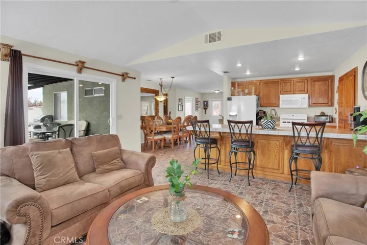 15545 Dale Evans, Apple Valley, California 92307
