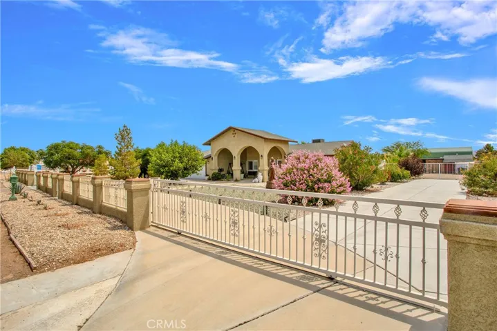 15545 Dale Evans, Apple Valley, California 92307