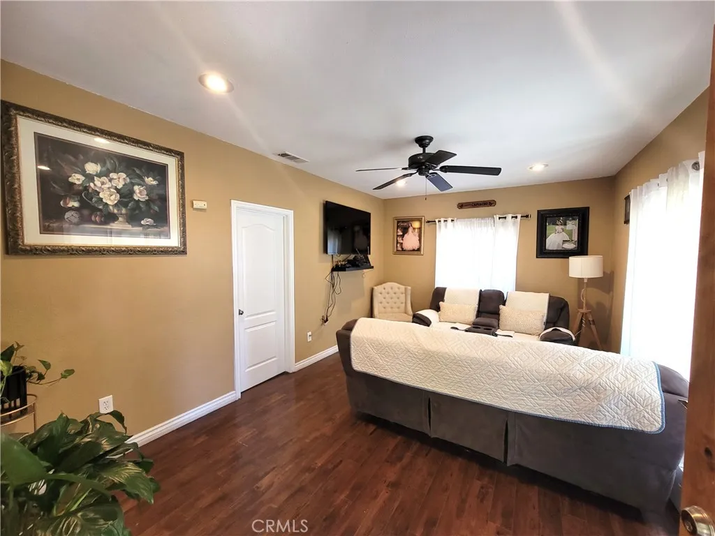 1265 W Mission Boulevard, Pomona, California 91766 home-pic-5