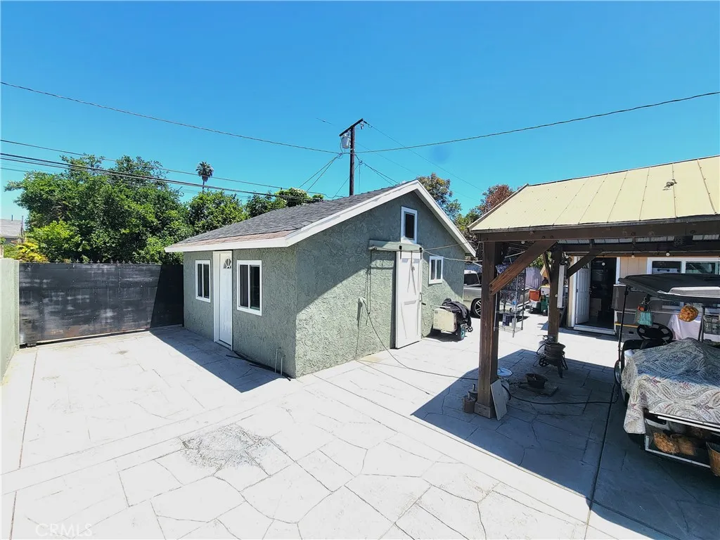 1265 W Mission Boulevard, Pomona, California 91766 home-pic-19