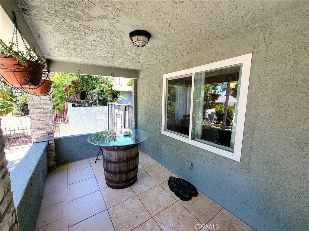 1265 W Mission Boulevard, Pomona, California 91766 home-pic-4