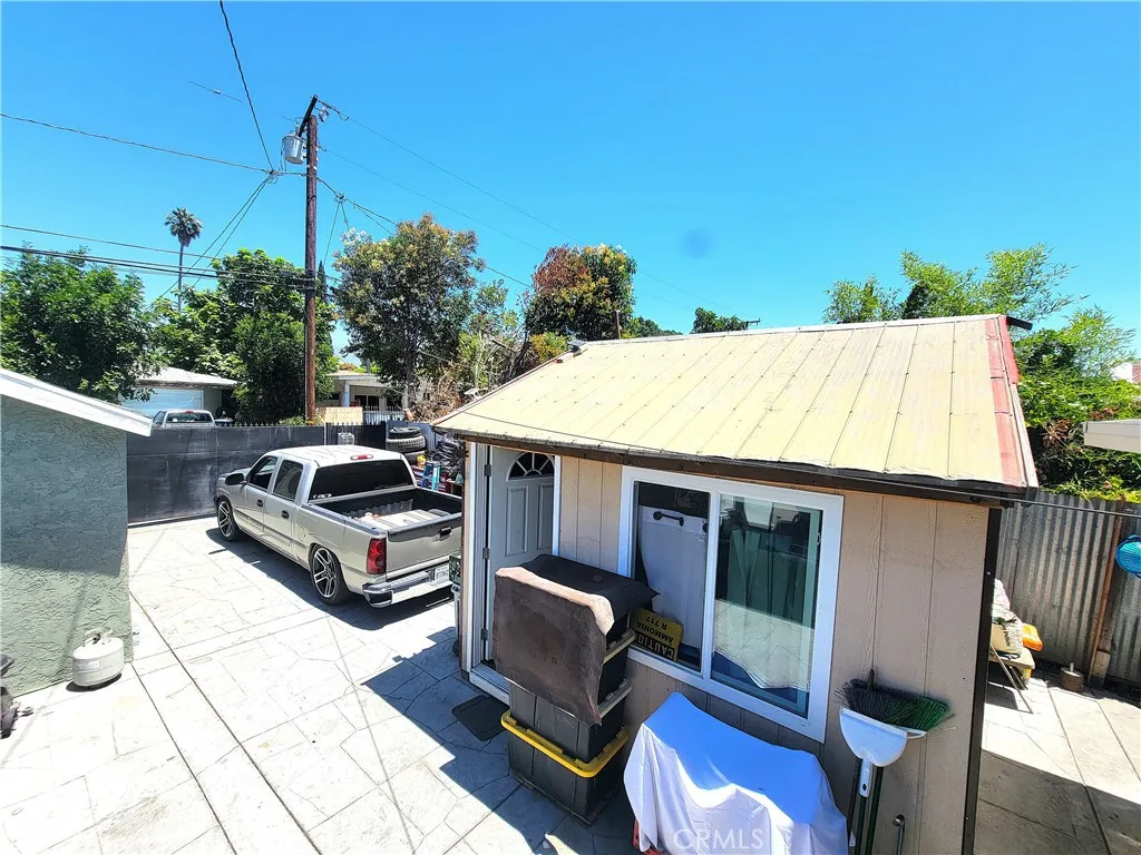 1265 W Mission Boulevard, Pomona, California 91766 home-pic-22