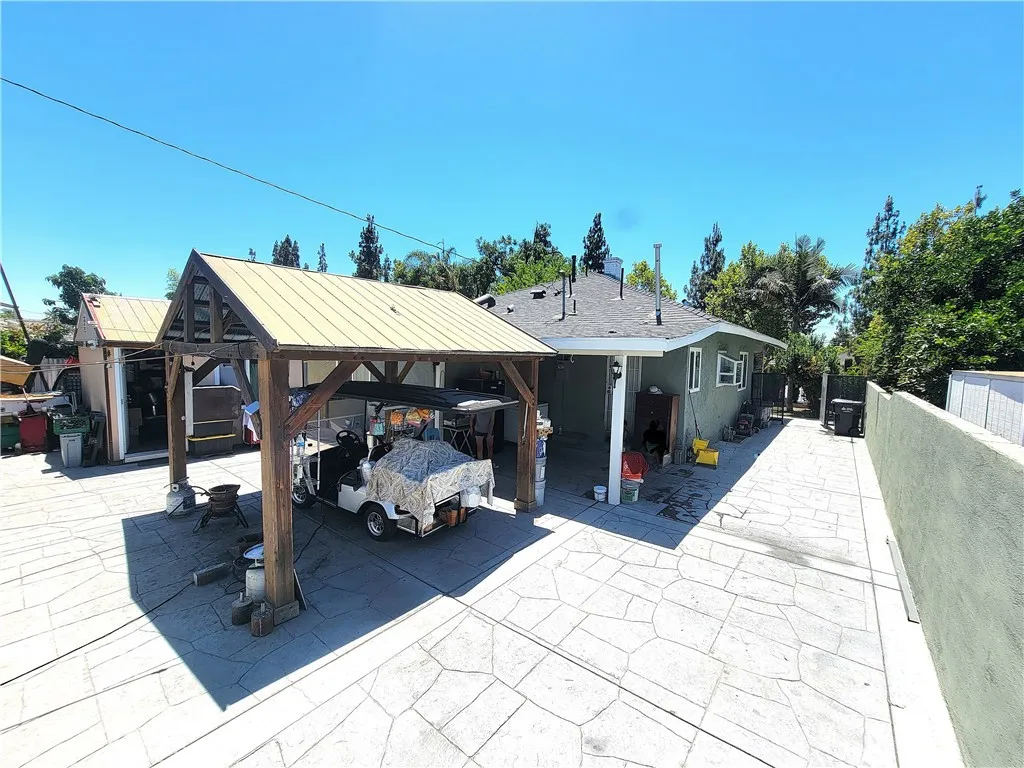1265 W Mission Boulevard, Pomona, California 91766 home-pic-20