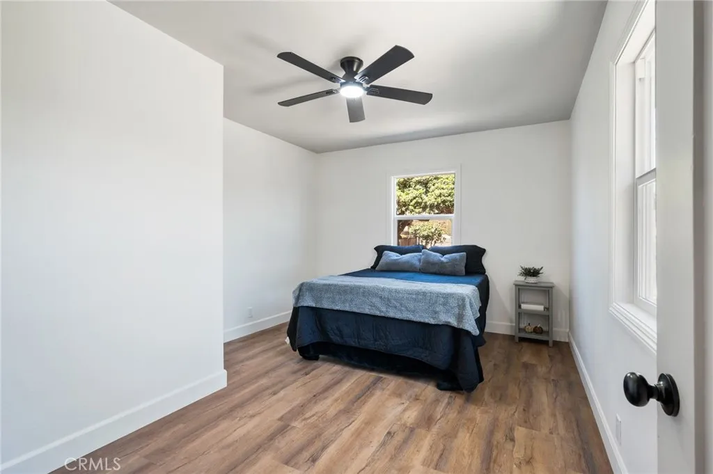 637 W 105th Street, Los Angeles, California 90044 home-pic-12