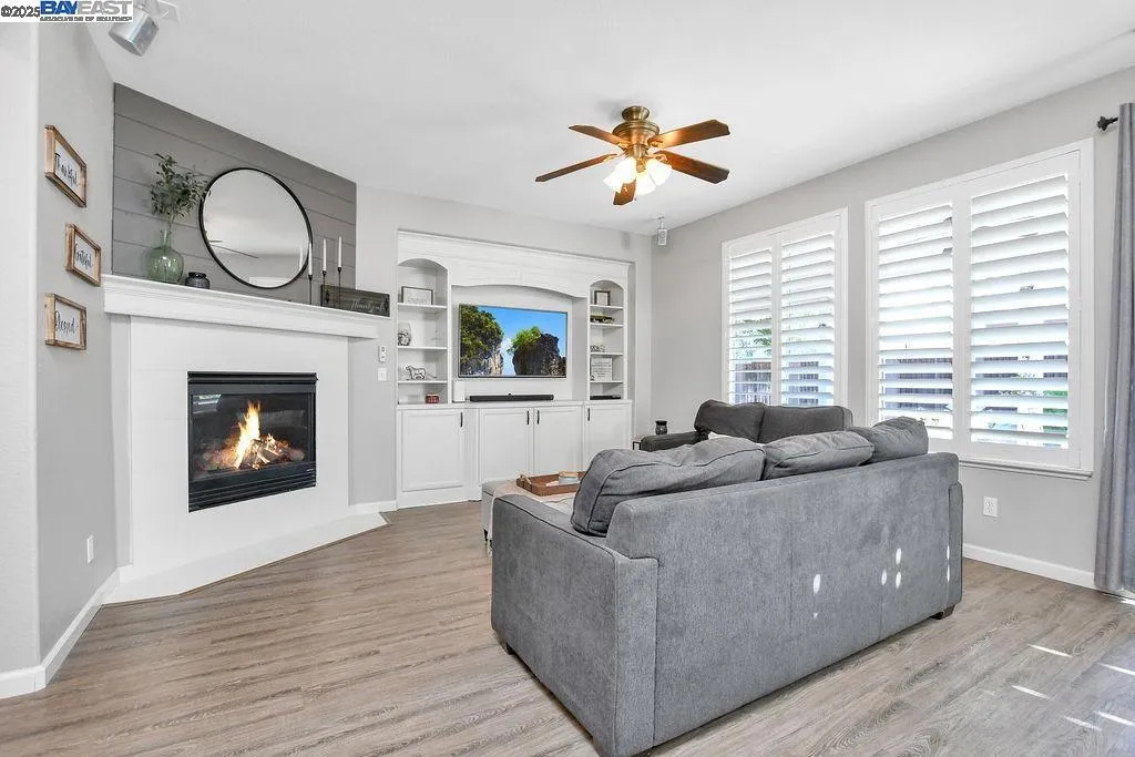 675 Merritt Ct, Discovery Bay, California 94505 home-pic-3
