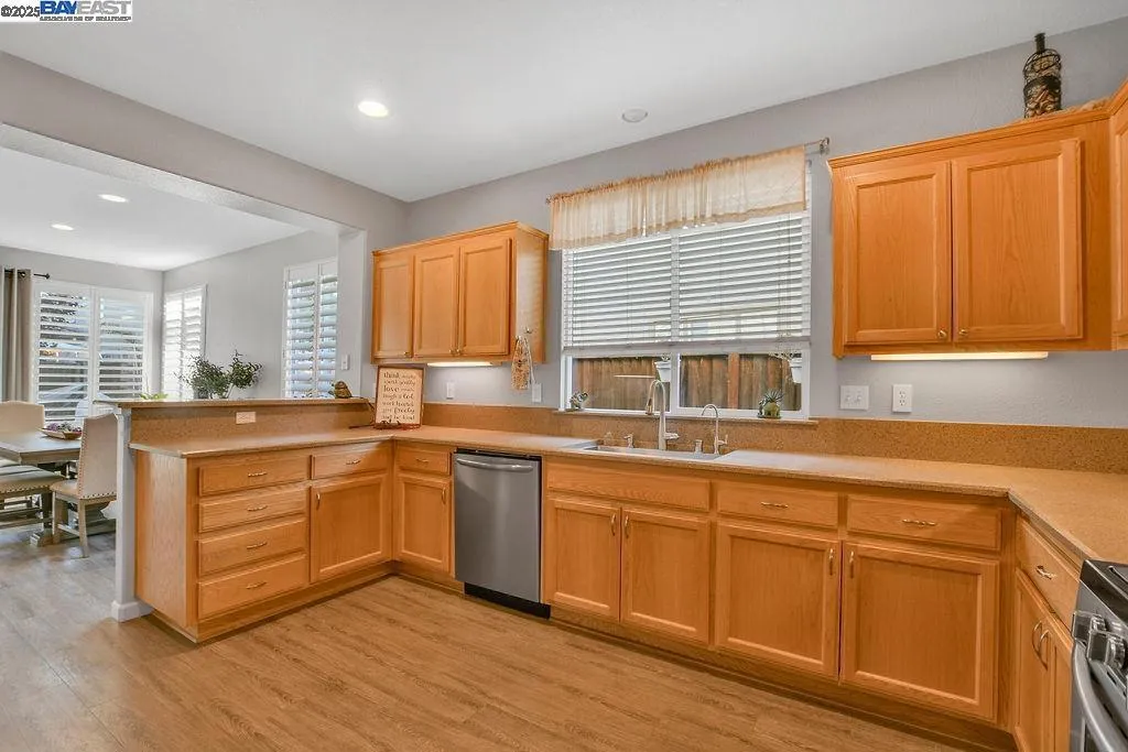 675 Merritt Ct, Discovery Bay, California 94505 home-pic-8
