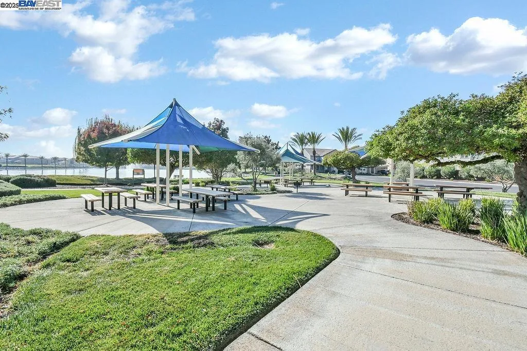 675 Merritt Ct, Discovery Bay, California 94505 home-pic-36