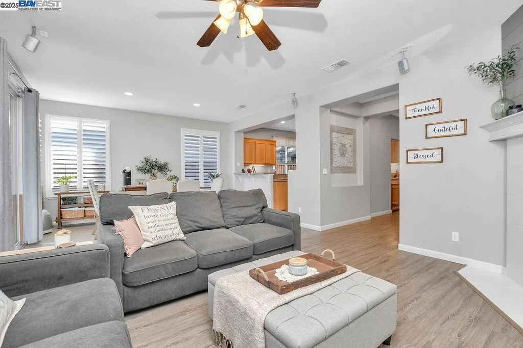 675 Merritt Ct, Discovery Bay, California 94505 home-pic-4