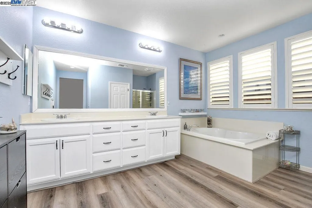 675 Merritt Ct, Discovery Bay, California 94505 home-pic-12