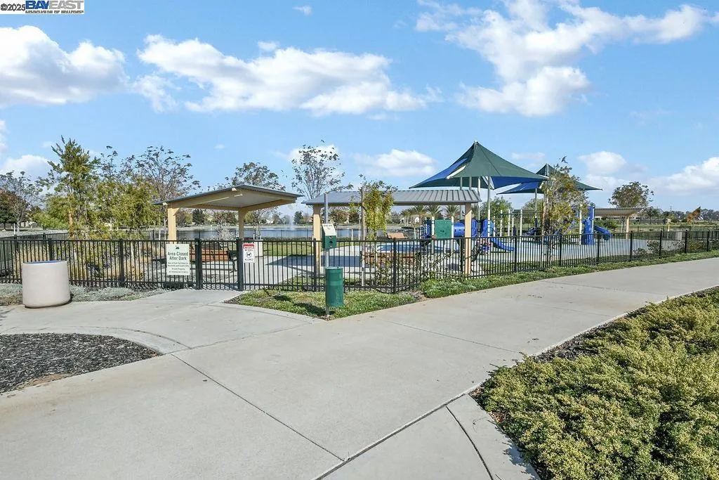 675 Merritt Ct, Discovery Bay, California 94505 home-pic-38