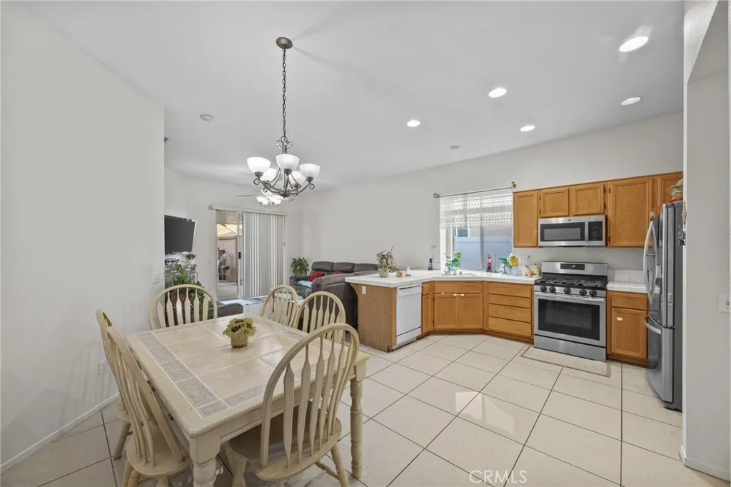 8053 David Way, Jurupa Valley, California 92509 home-pic-3