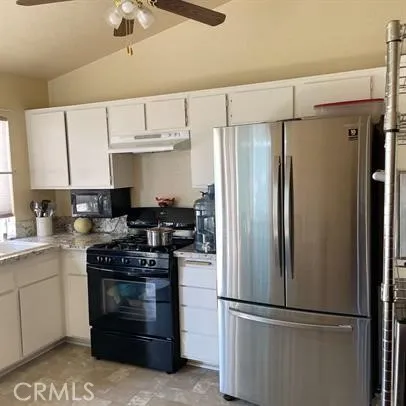 1462 Apple Creek Drive, Perris, California 92571 home-pic-5