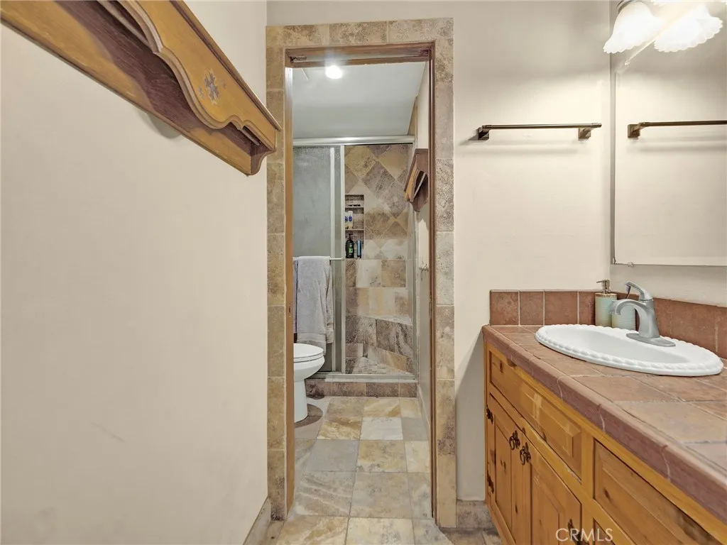 44021 Fenner Avenue, Lancaster, California 93536 home-pic-19