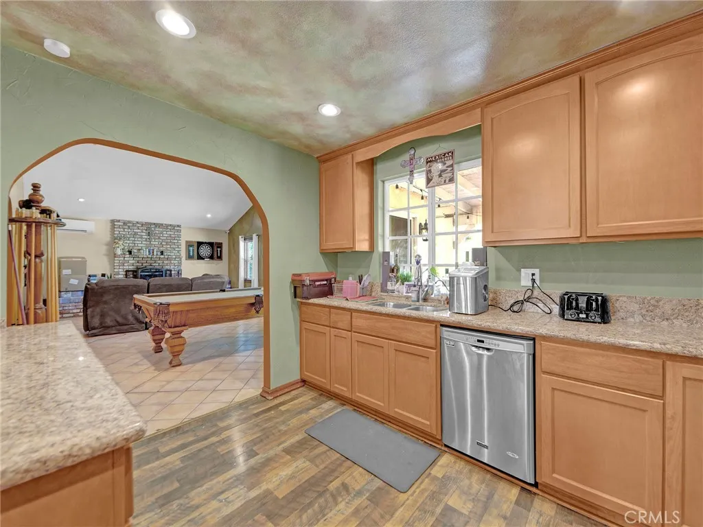 44021 Fenner Avenue, Lancaster, California 93536 home-pic-10