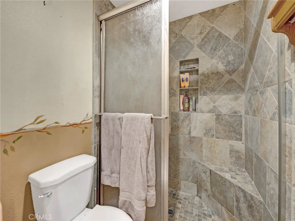 44021 Fenner Avenue, Lancaster, California 93536 home-pic-20