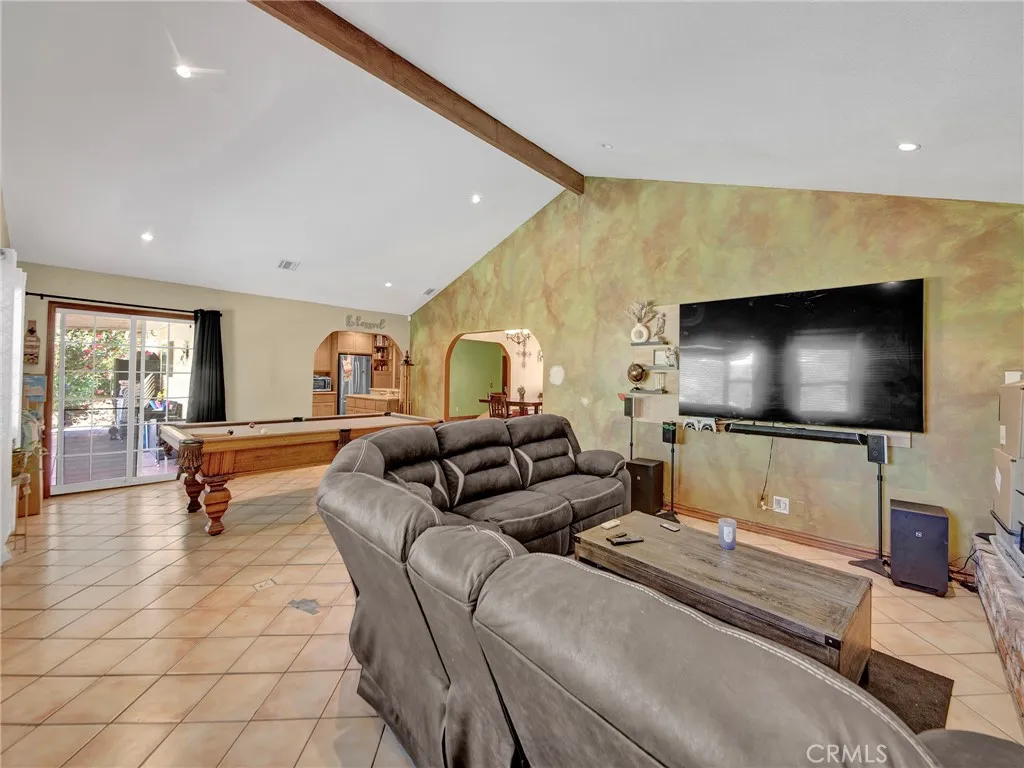 44021 Fenner Avenue, Lancaster, California 93536 home-pic-8