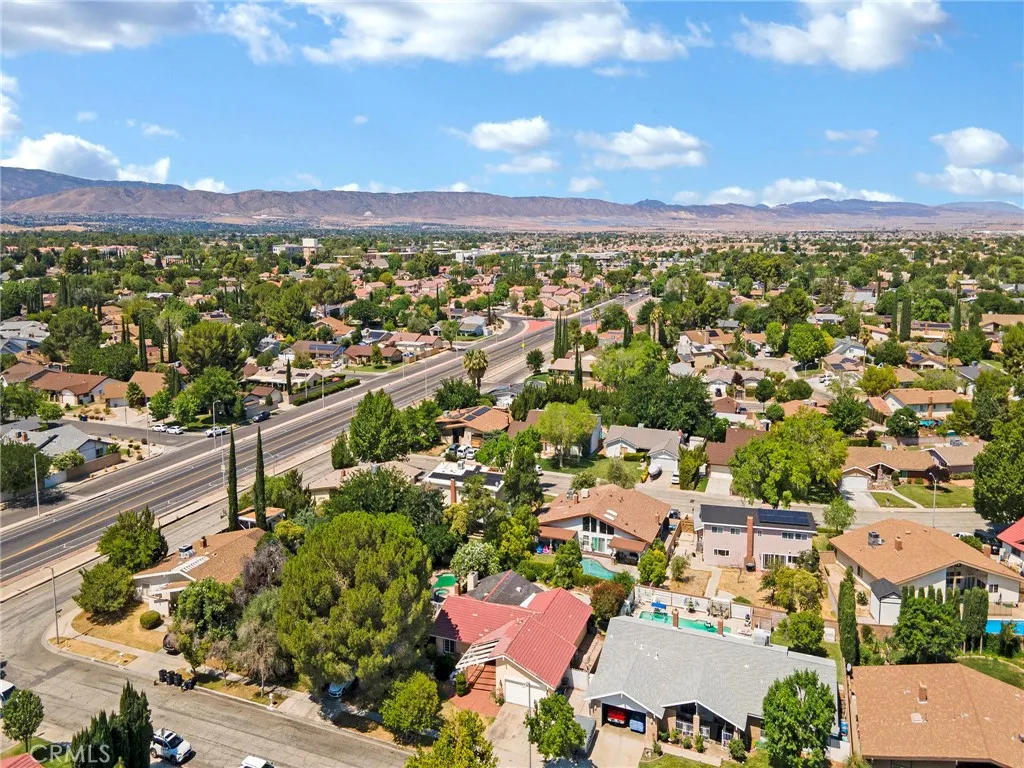 44021 Fenner Avenue, Lancaster, California 93536 home-pic-29
