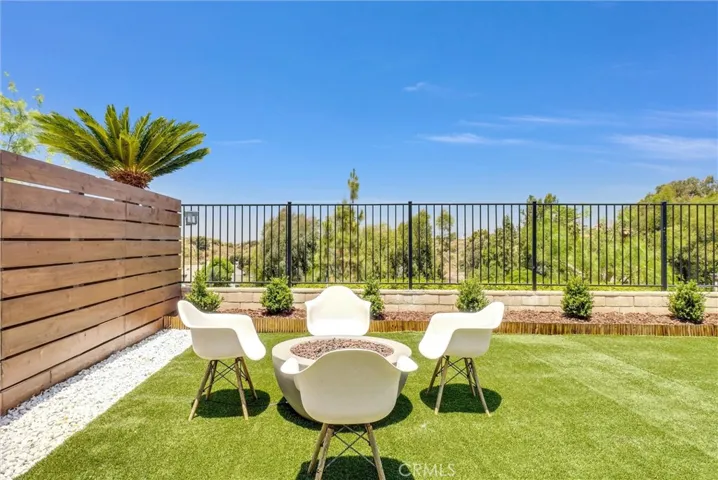 6875 E Swarthmore Drive, Anaheim Hills, California 92807