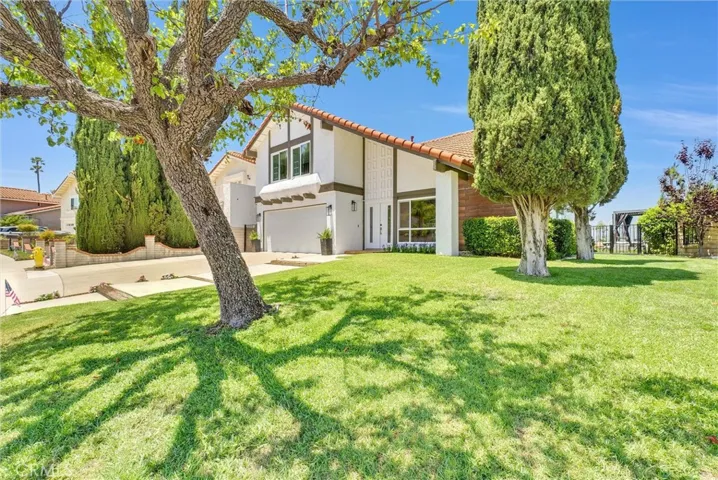 6875 E Swarthmore Drive, Anaheim Hills, California 92807