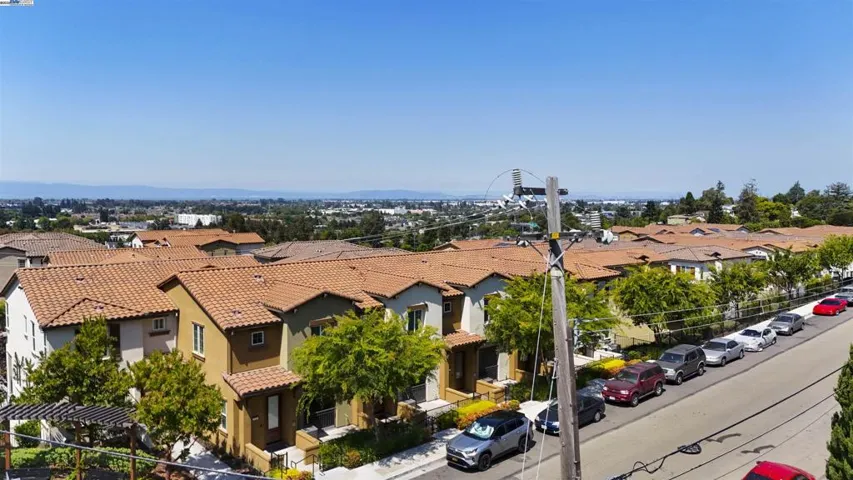 16320 Saratoga St, San Leandro, California 94578