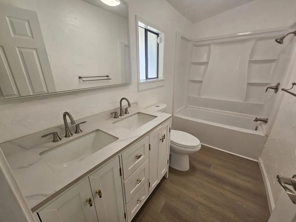 013_Bathroom 013_Bathroom