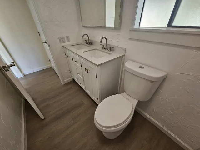 017_Bathroom