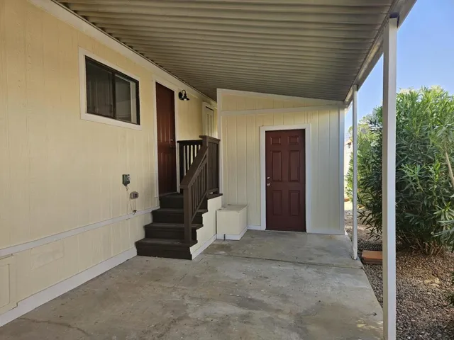 021_Shed