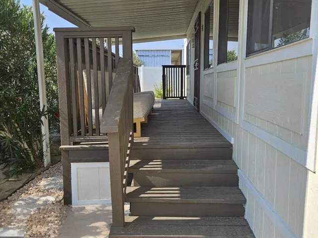 005_Front Entry