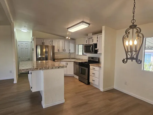 008_Kitchen