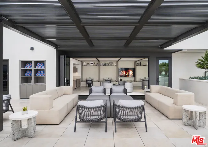 3688 Overland Avenue 722, Los Angeles, California 90034