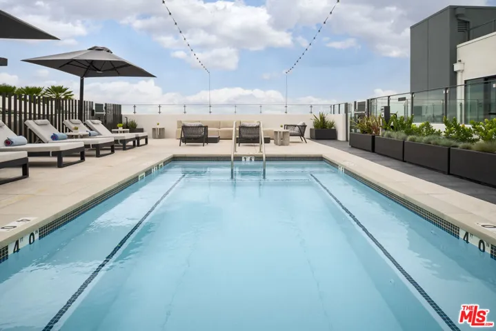 3688 Overland Avenue 722, Los Angeles, California 90034