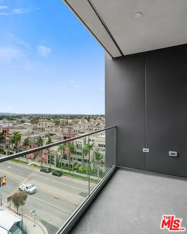 3688 Overland Avenue 722, Los Angeles, California 90034