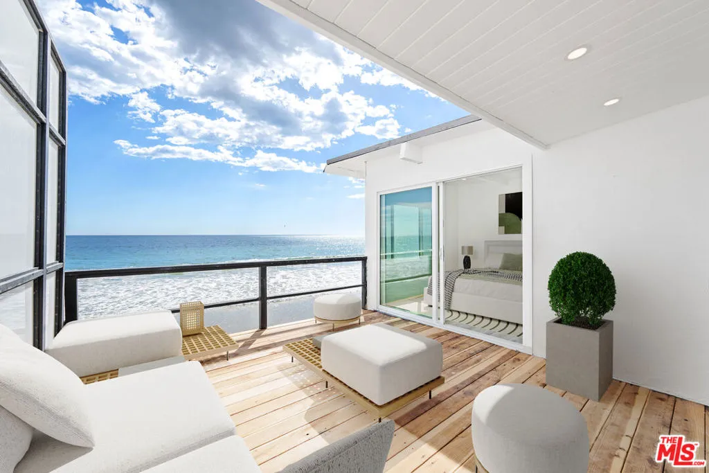 25154 Malibu Road 2, Malibu, California 90265, 2 Bedrooms Bedrooms, ,2 BathroomsBathrooms,Residential Lease,For Rent,Malibu,25566809