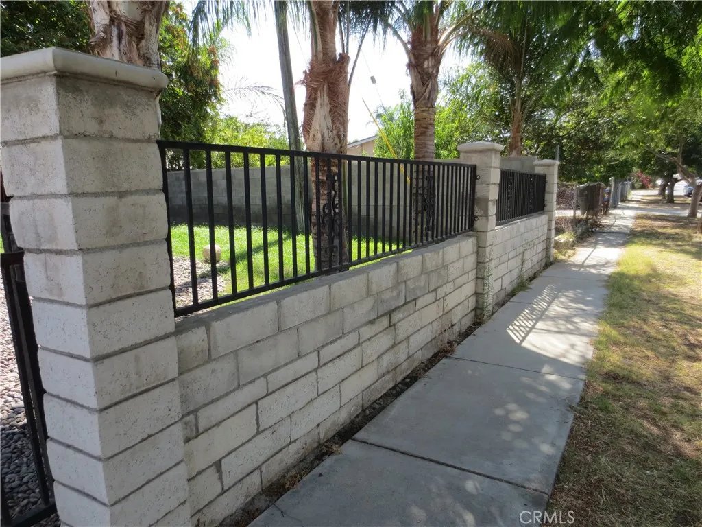 5855 Challen Avenue, Riverside, California 92503 home-pic-12