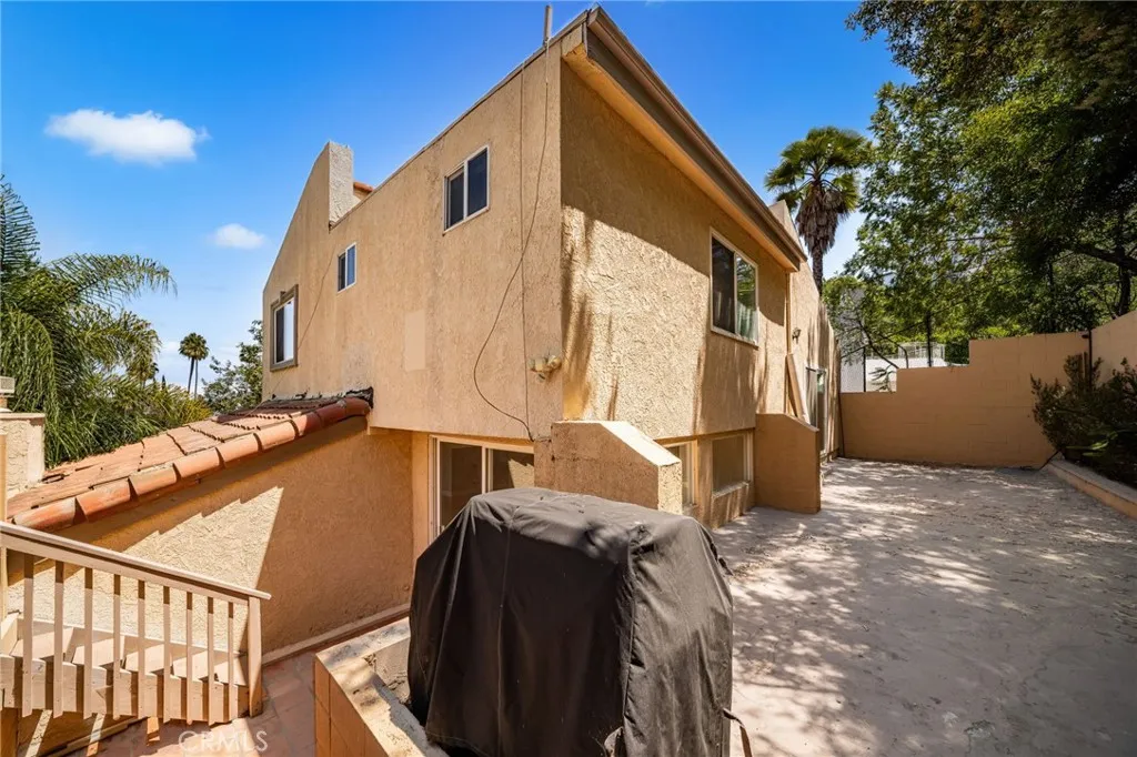 3751 Prestwick Drive, Los Angeles, California 90027 home-pic-46