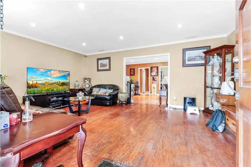 406 N Rampart Boulevard, Los Angeles, California 90026 home-pic-19