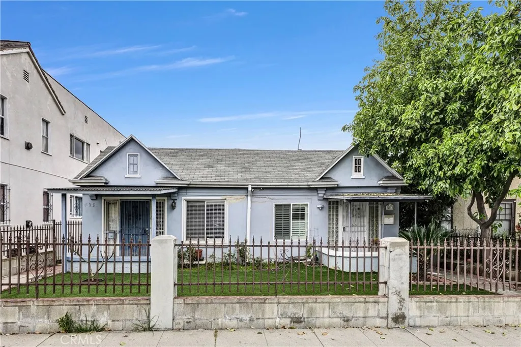 406 N Rampart Boulevard, Los Angeles, California 90026 home-pic-0