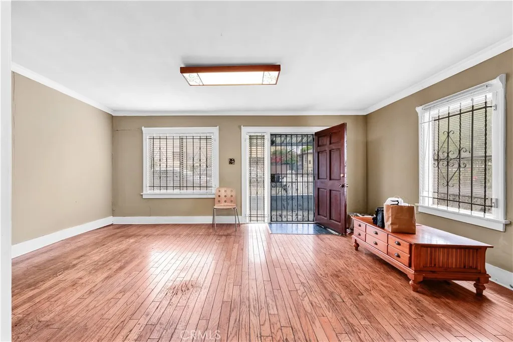 406 N Rampart Boulevard, Los Angeles, California 90026 home-pic-5