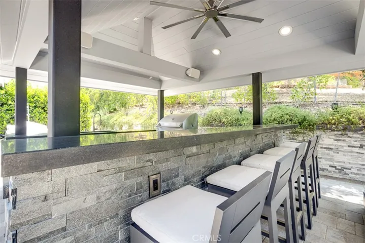 10034 La Canada Way, Shadow Hills, California 91040