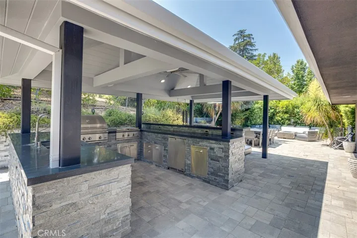 10034 La Canada Way, Shadow Hills, California 91040
