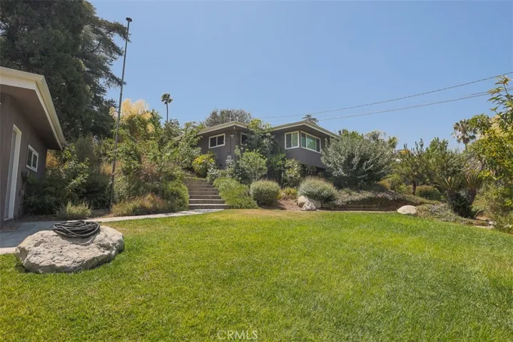 10034 La Canada Way, Shadow Hills, California 91040