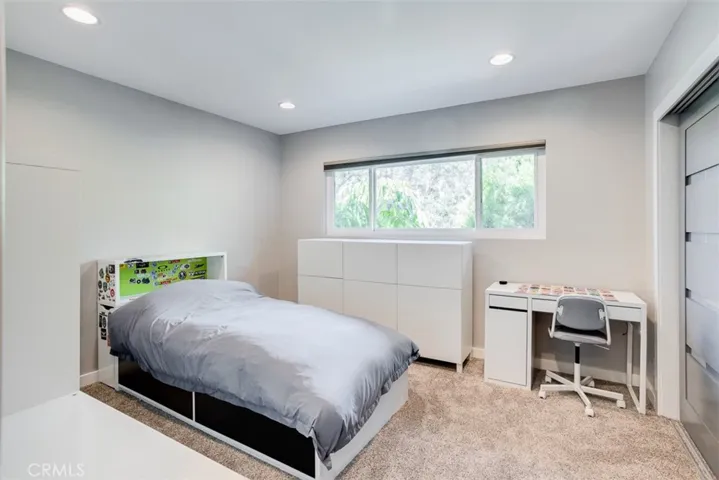 10034 La Canada Way, Shadow Hills, California 91040