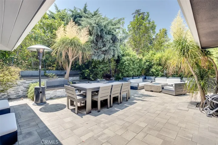 10034 La Canada Way, Shadow Hills, California 91040