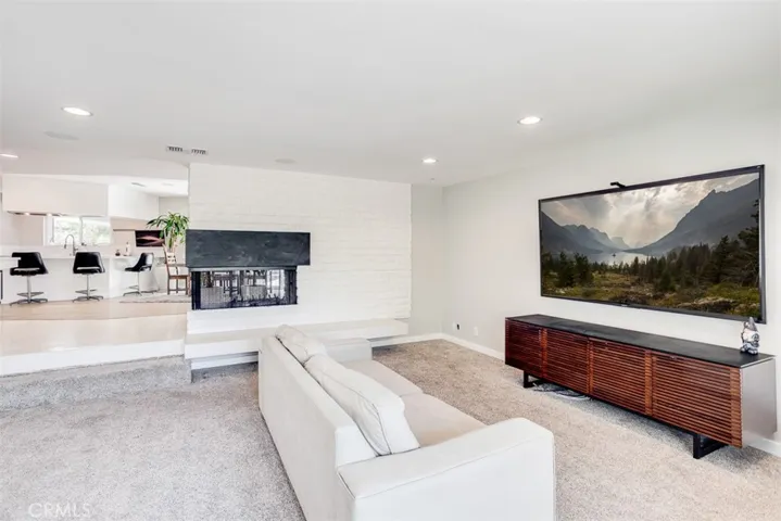 10034 La Canada Way, Shadow Hills, California 91040