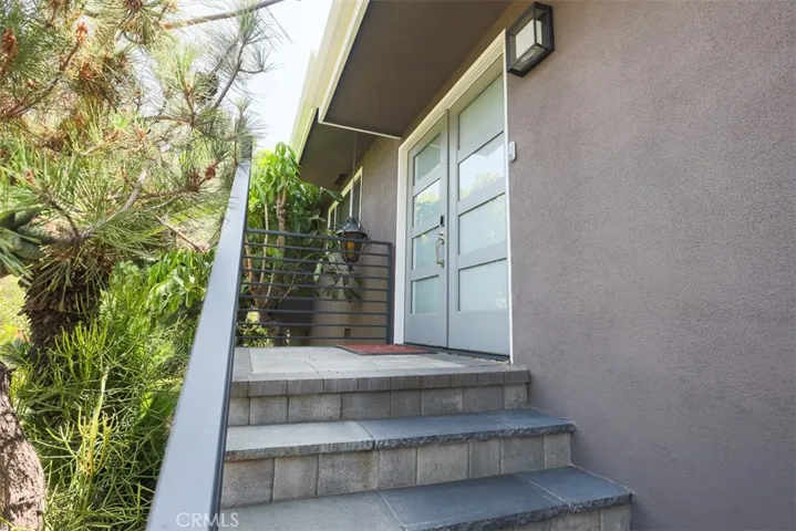 10034 La Canada Way, Shadow Hills, California 91040