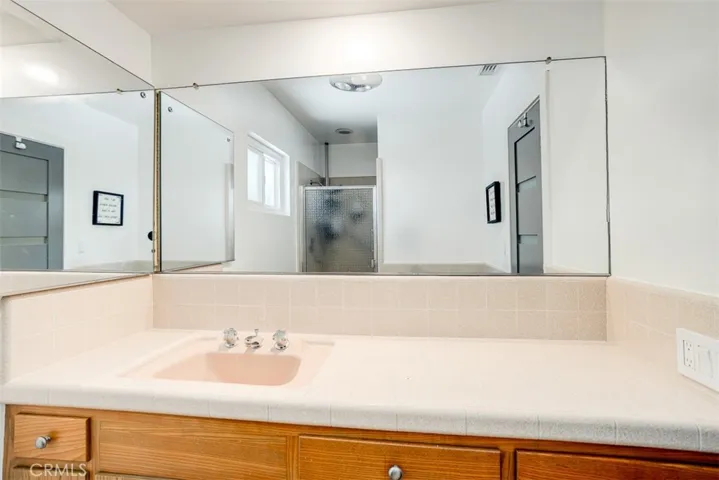 10034 La Canada Way, Shadow Hills, California 91040