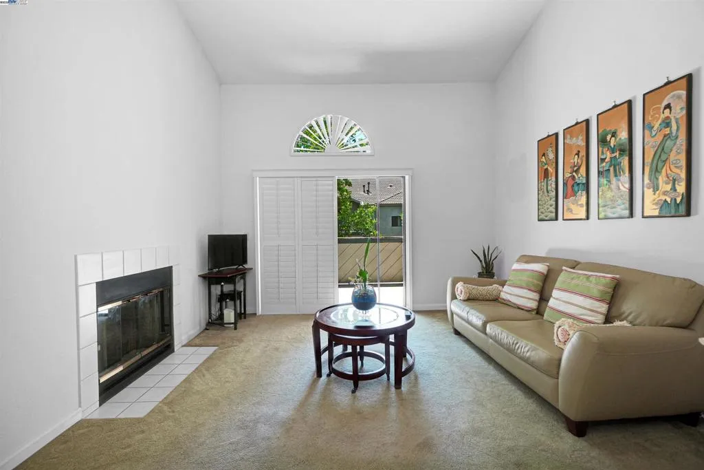 1280 Stanhope Ln 343, Hayward, California 94545 home-pic-1